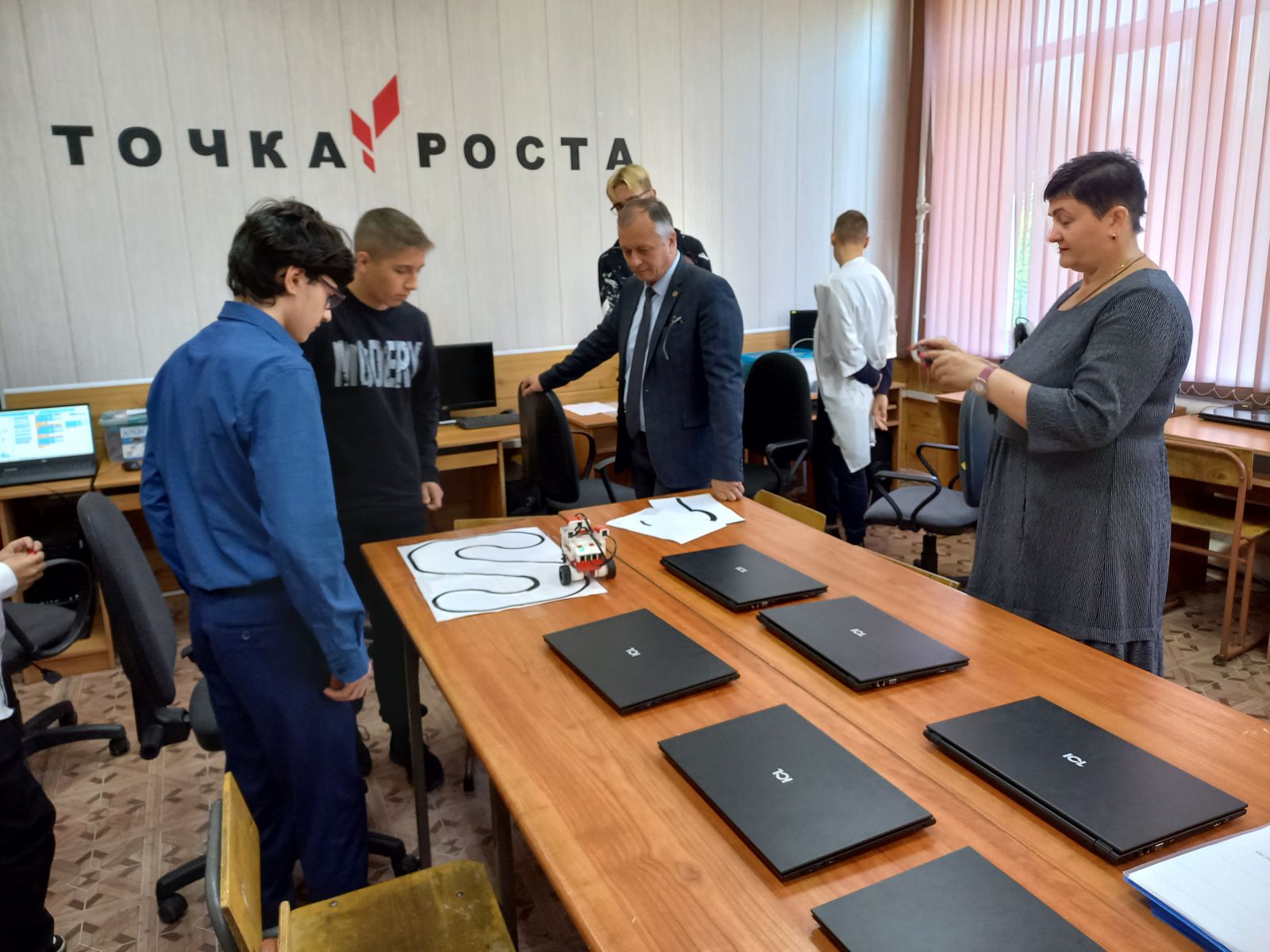 Создание и программирование робота